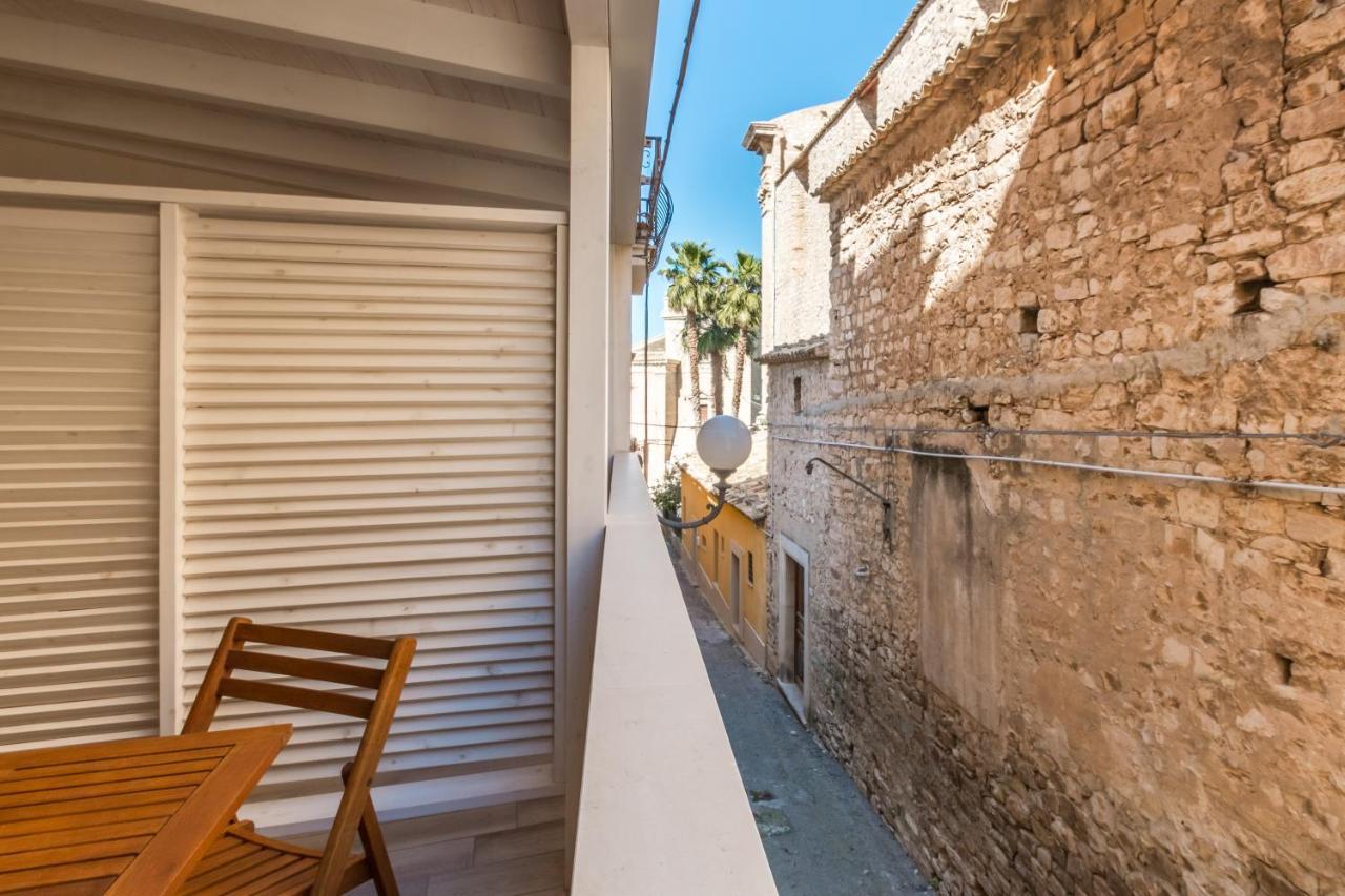 Apartamento The Bell Comiso Exterior foto