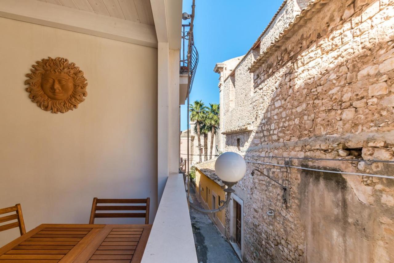 Apartamento The Bell Comiso Exterior foto